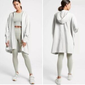 Athleta Medium Mantra Hooded Wrap Grey Medium